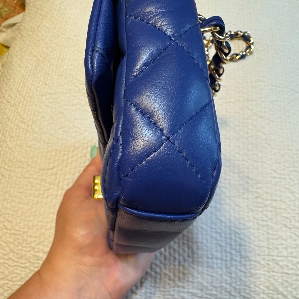 G by Giuliana Blue Quilted lambskin leather shoulder or Belt Bag with Chain NWOT - Picture 4 of 8